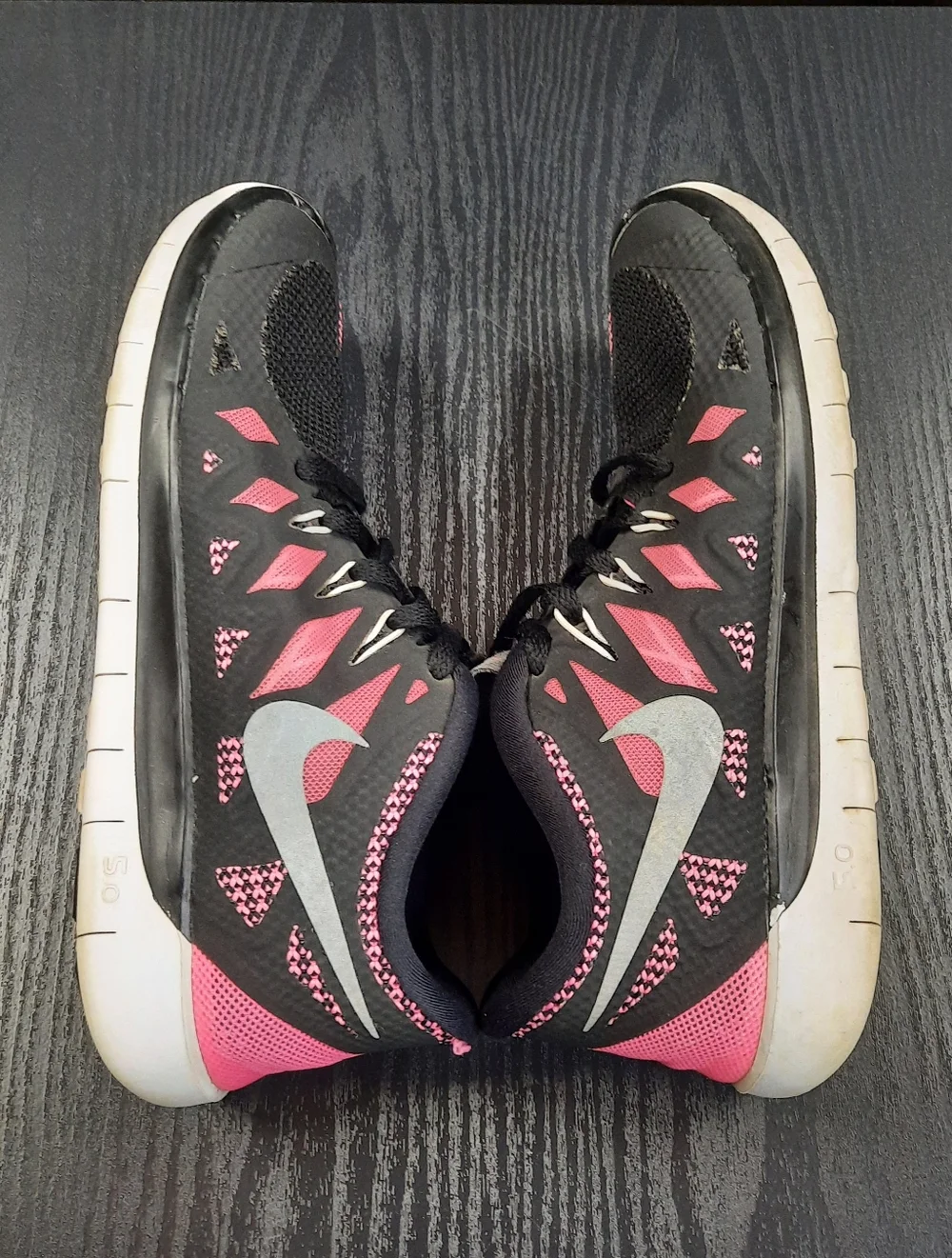 Nike Free Run 5.0 Running Shoes Girls Size 7Y Black Pink Athletic Sneakers